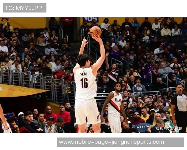 杨瀚森偏爱慢节奏与高位发牌但阿夫迪亚与夏普掌控球权