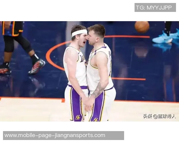 艾顿谈东契奇与里夫斯的球风对比认为前者似保罗后者如布克